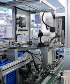 越疆,越疆科技,越疆機器人,越疆官網(wǎng),dobot,協(xié)作機器人,越疆協(xié)作機器人,協(xié)作機械臂,協(xié)作機械手,自動化機械臂,協(xié)作機器人品牌,協(xié)作機器人制造商,協(xié)作機器人研發(fā),具身智能機器人,協(xié)作機器人打磨拋光,力控自適應技術,打磨力度,打磨品質(zhì)的穩(wěn)定性,工件打磨,生產(chǎn)效率與品質(zhì),恒力打磨,動態(tài)跟隨-金屬加工